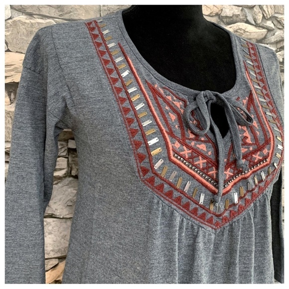 #78 Junior’s Hollister A&F Boho Embellished Sequins Embroidered Top Shirt Blouse - Picture 2 of 3